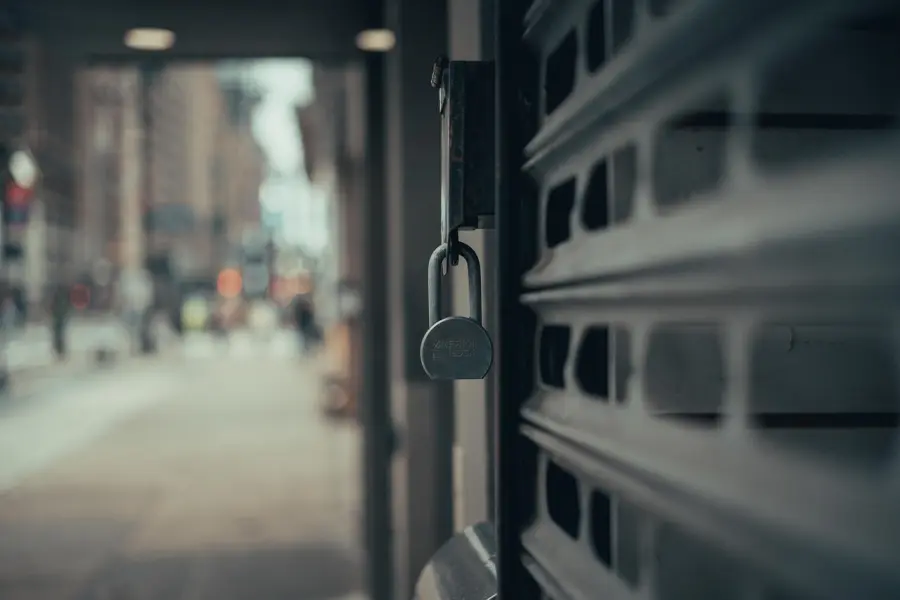 Padova, stop di 30 giorni a un bar in via dell’Internato Ignoto: licenza sospesa per motivi di ordine pubblico