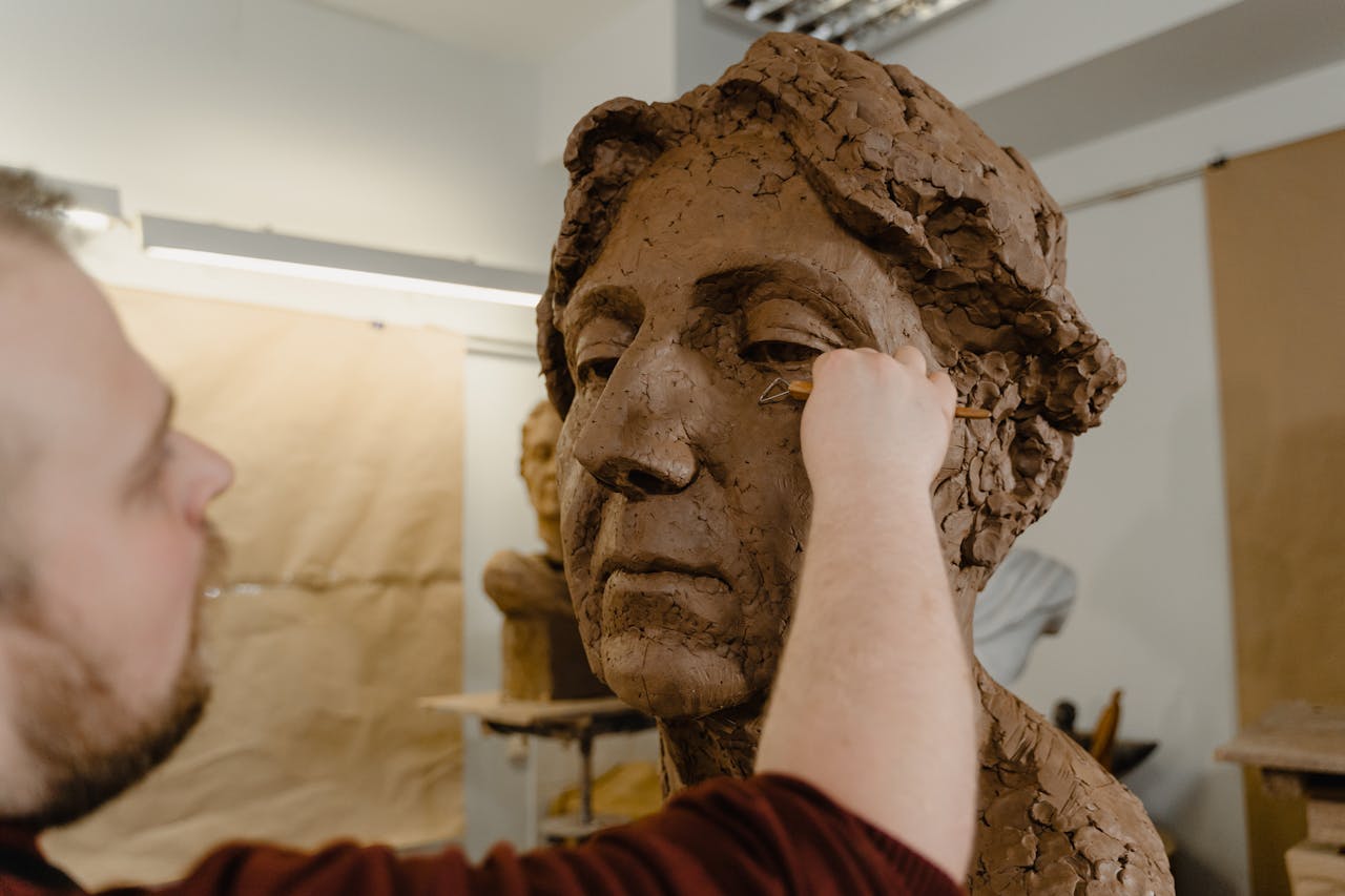 Padova, prorogata la selezione per la scultura di Elena Cornaro Piscopia: candidature fino al 30 aprile