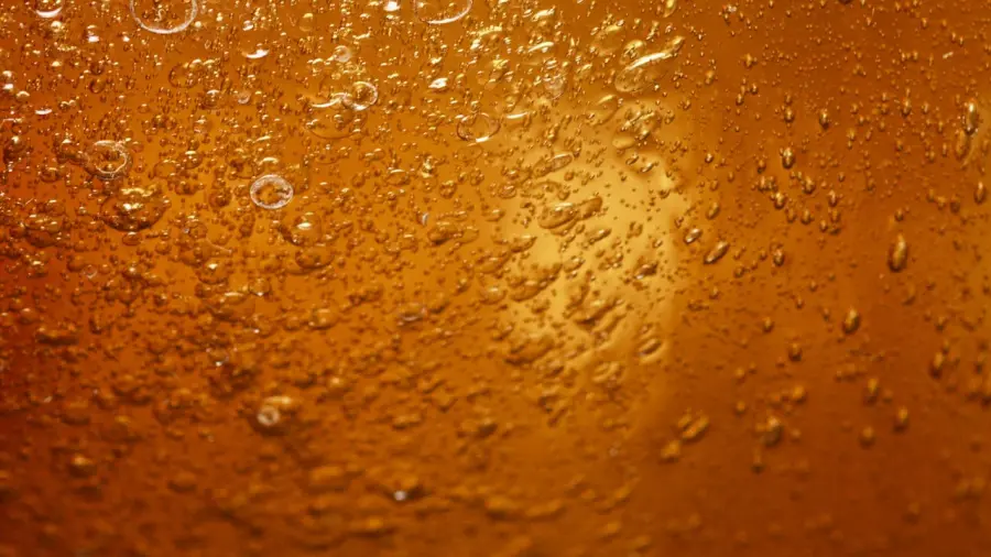 Colore ambra per pareti: come usarlo per creare ambienti caldi e coerenti