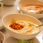 Hummus fatto in casa: ricetta originale libanese, varianti e consigli