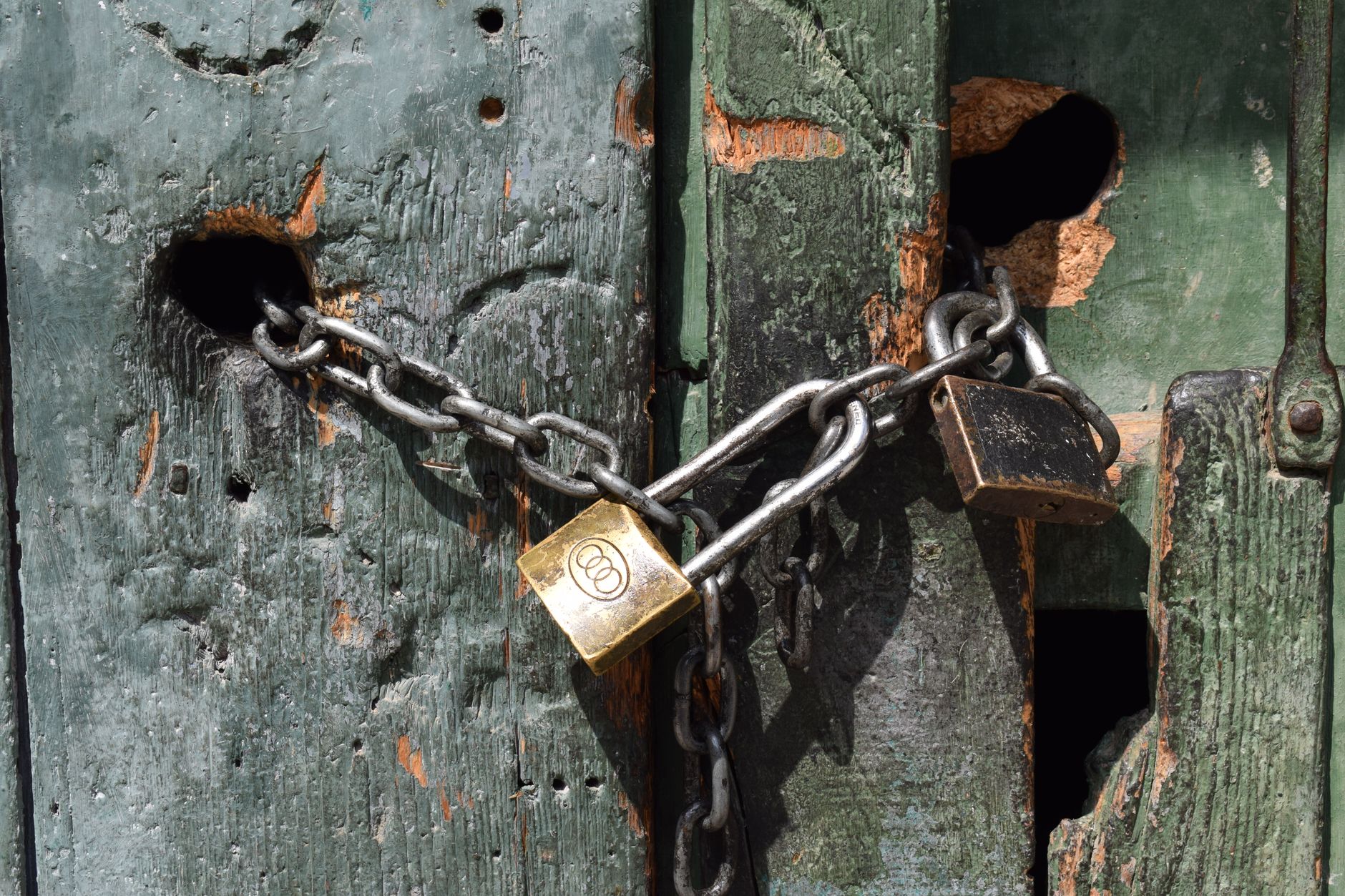 Padova, bar chiuso 75 giorni dopo aggressione e controlli