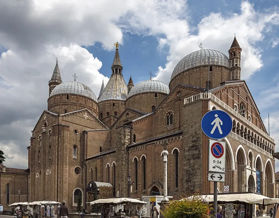 Basilica Sant'Antonio Padova: storia e pellegrinaggio