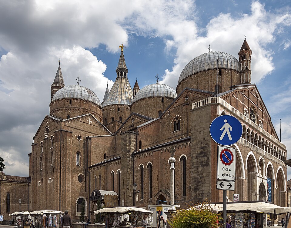 Basilica Sant'Antonio Padova: storia e pellegrinaggio