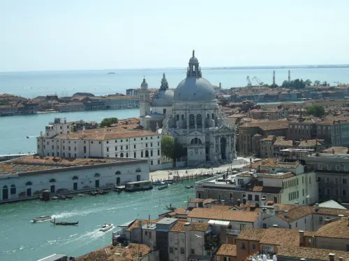 Mose, studio Unipd: evitabile il 30% delle chiusure a Venezia