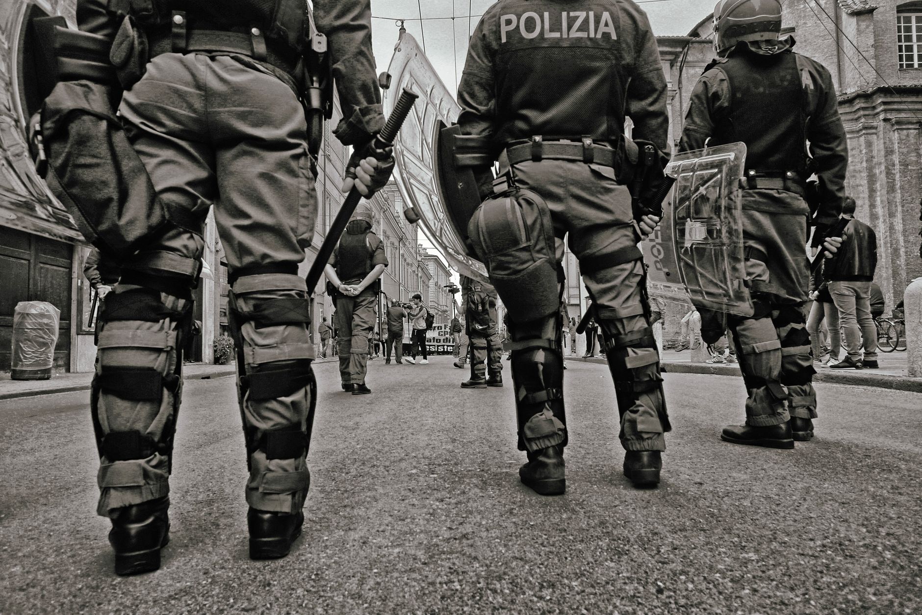 Padova, 82 controlli in stazione: sequestrati coltello e asta