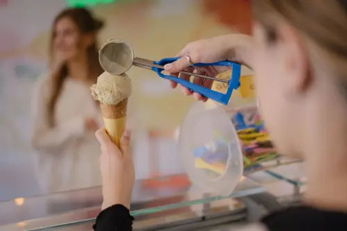 Padova, Gelartigiano dona 6.226 euro alla LILT per il Progetto Luisa